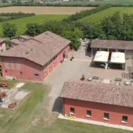 Agriturismo Corte Dei Landi Cade Luaran gambar